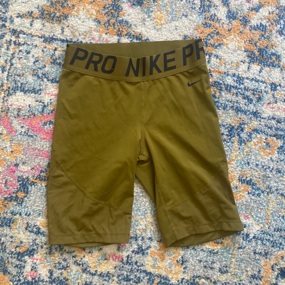 Nike Pro Dri Fit Medium